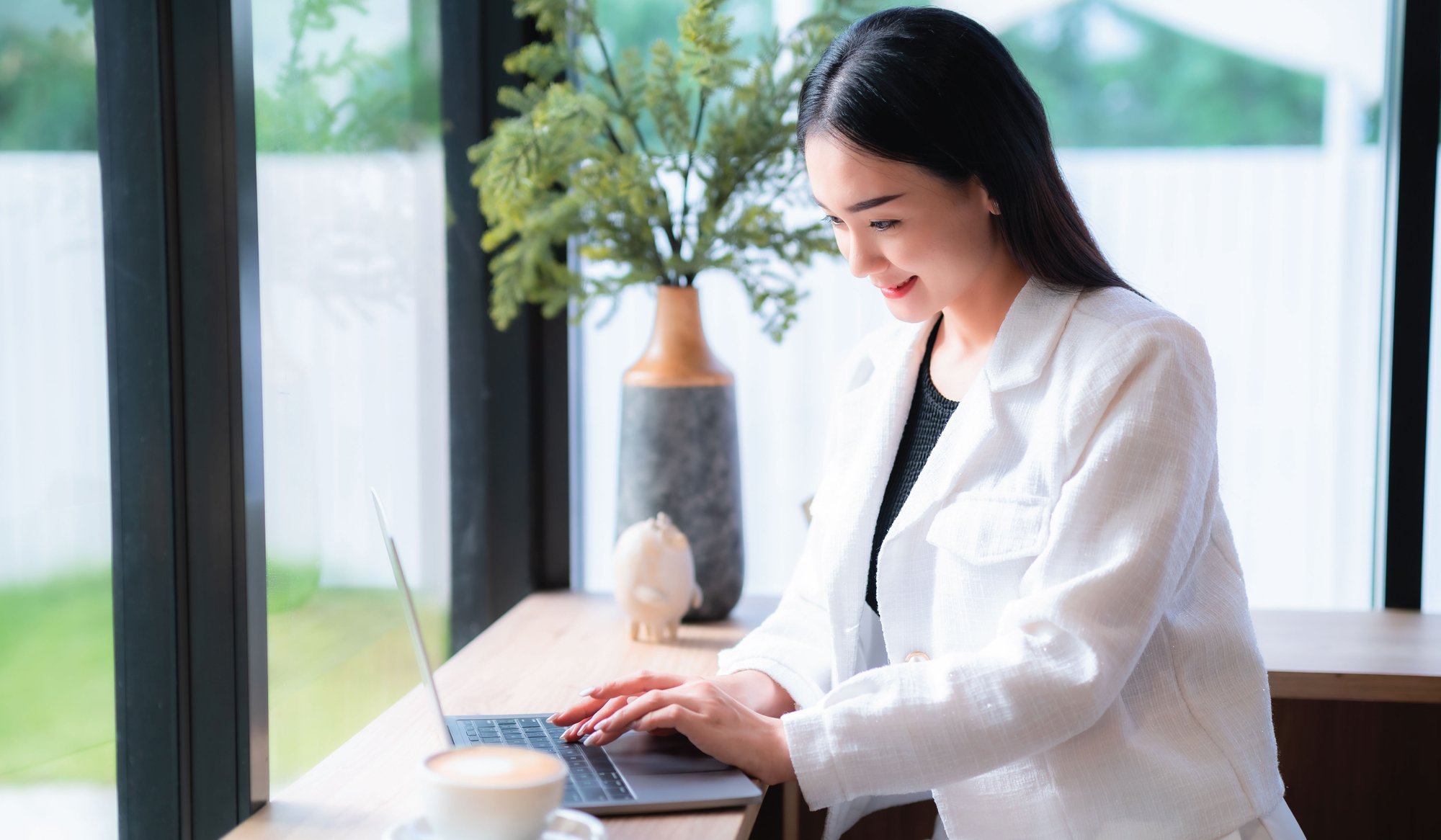 aihm_pgd_hospotality_management_les_roches_online_study