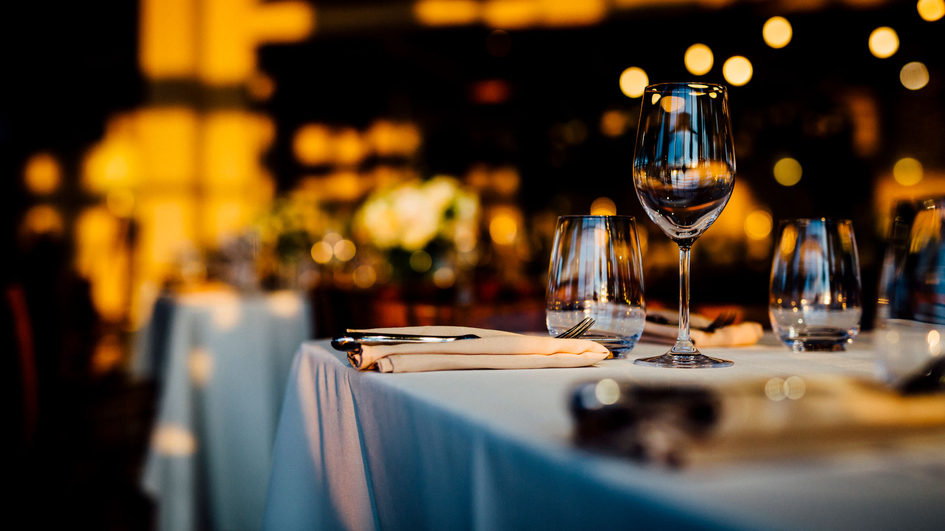 AIHM_European-Corporate-Dining-Etiquette-Table-Manners_main-1