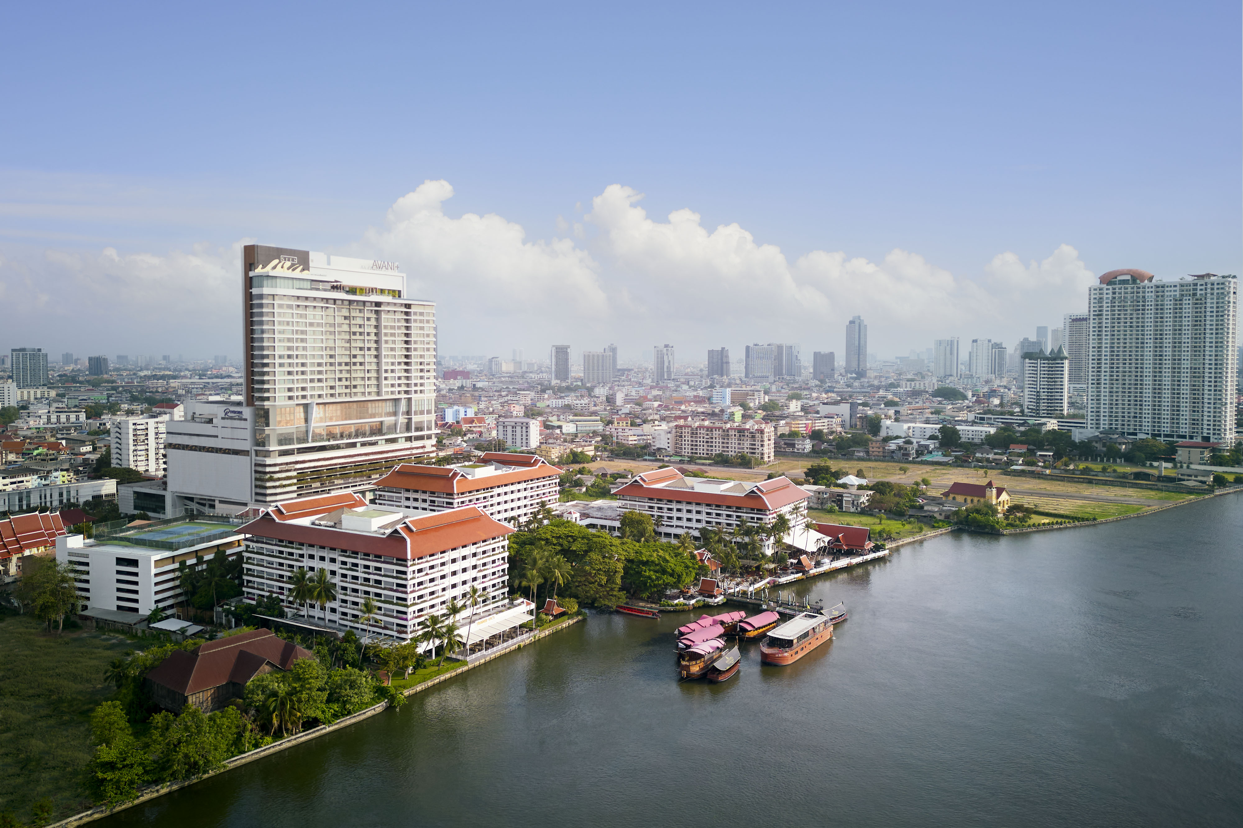 Anantara_Riverside_Bangkok_Resort_Exterior_View_Drone_View (1)